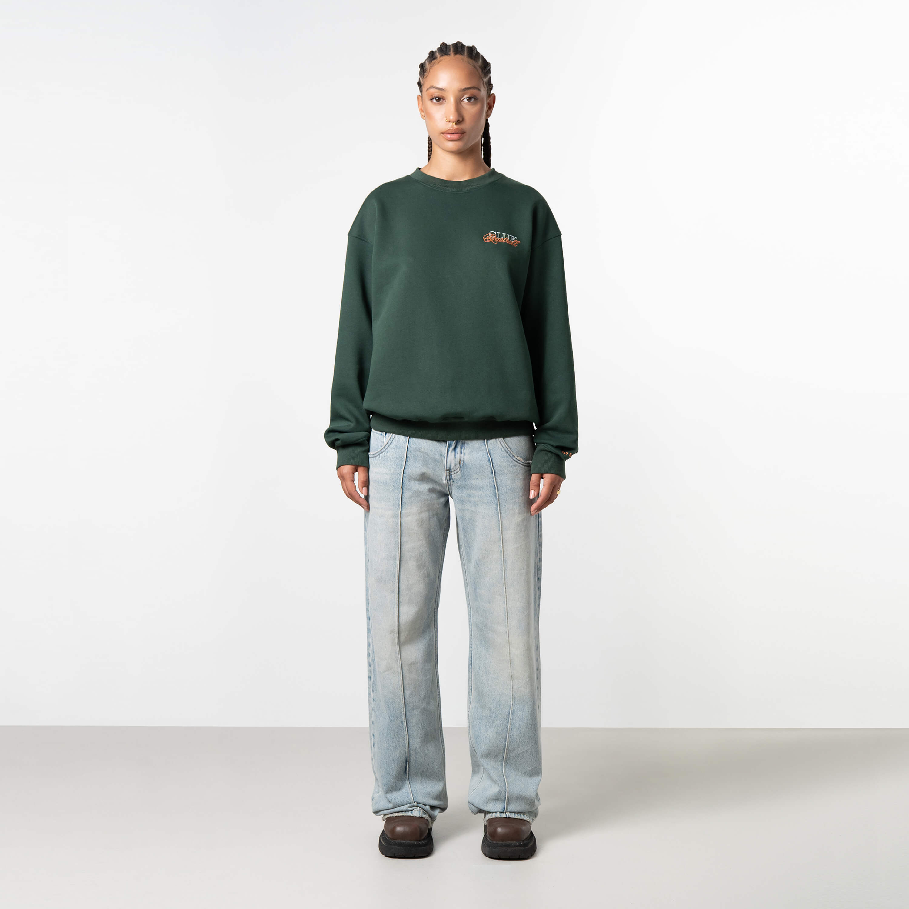Model is 172 cm and wears size S