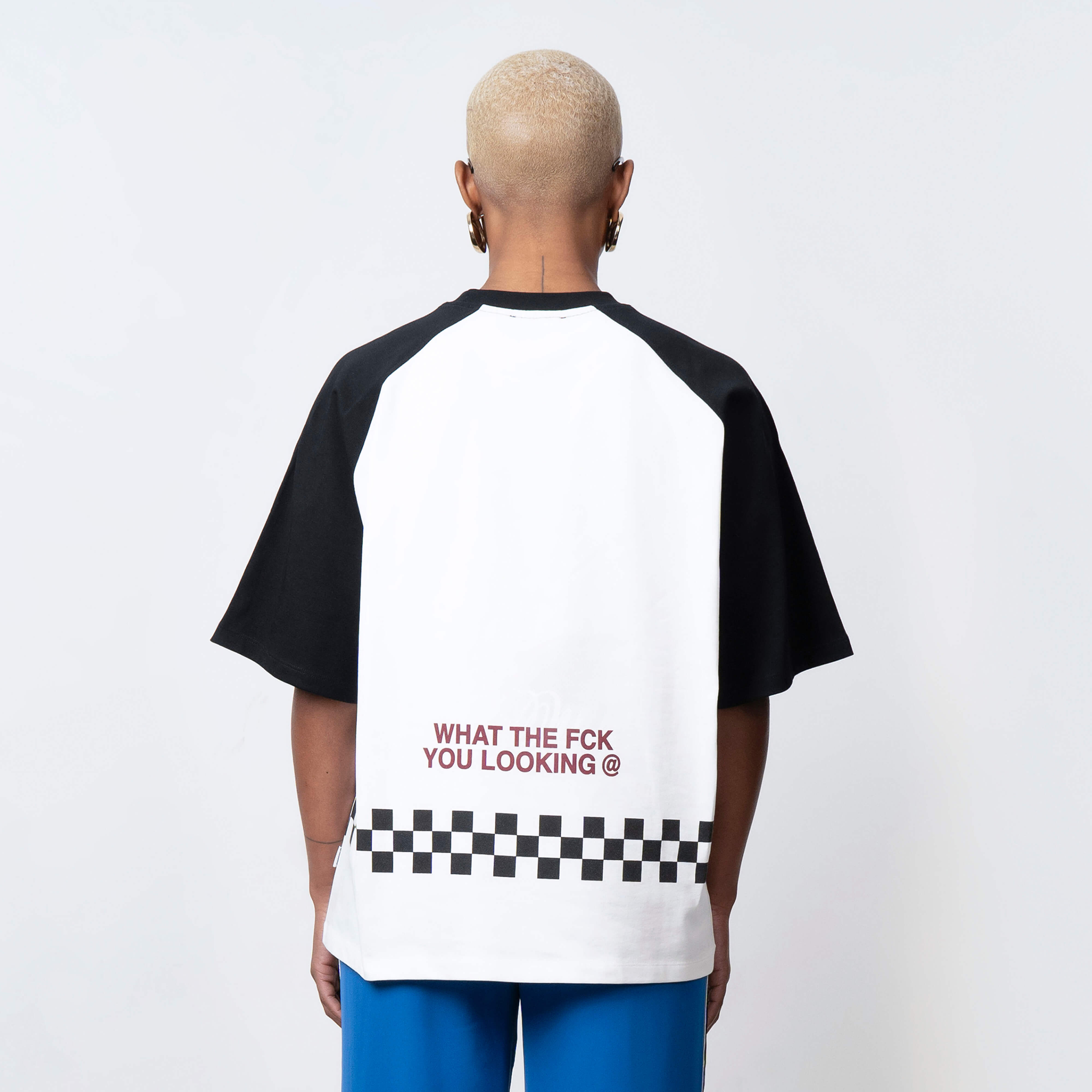 Model is 169 cm and wears size S
