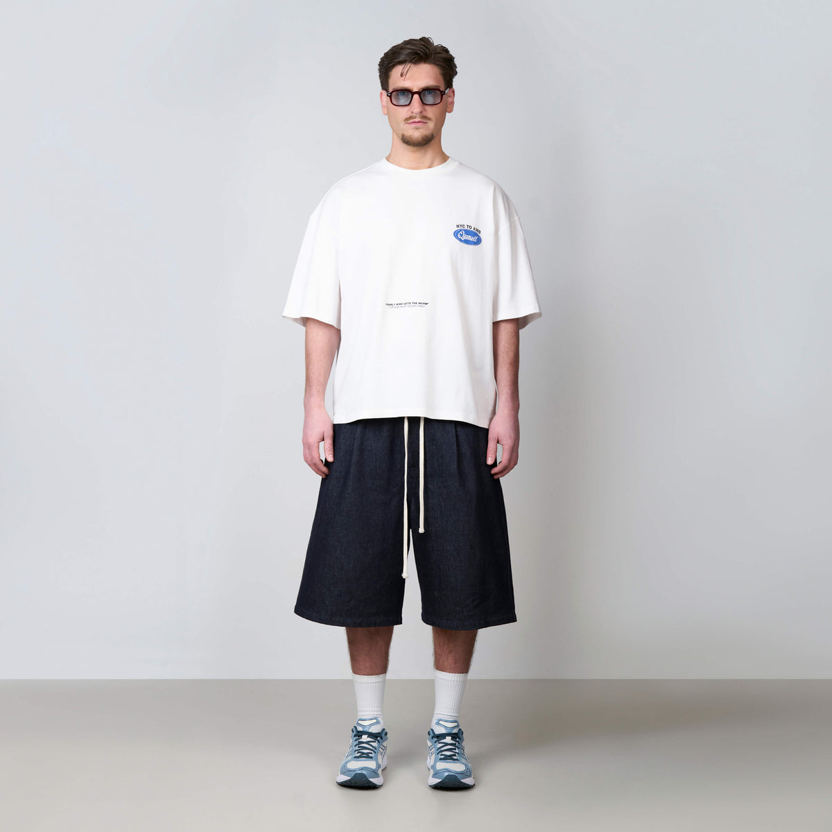 Hustlers Tee in white and blue