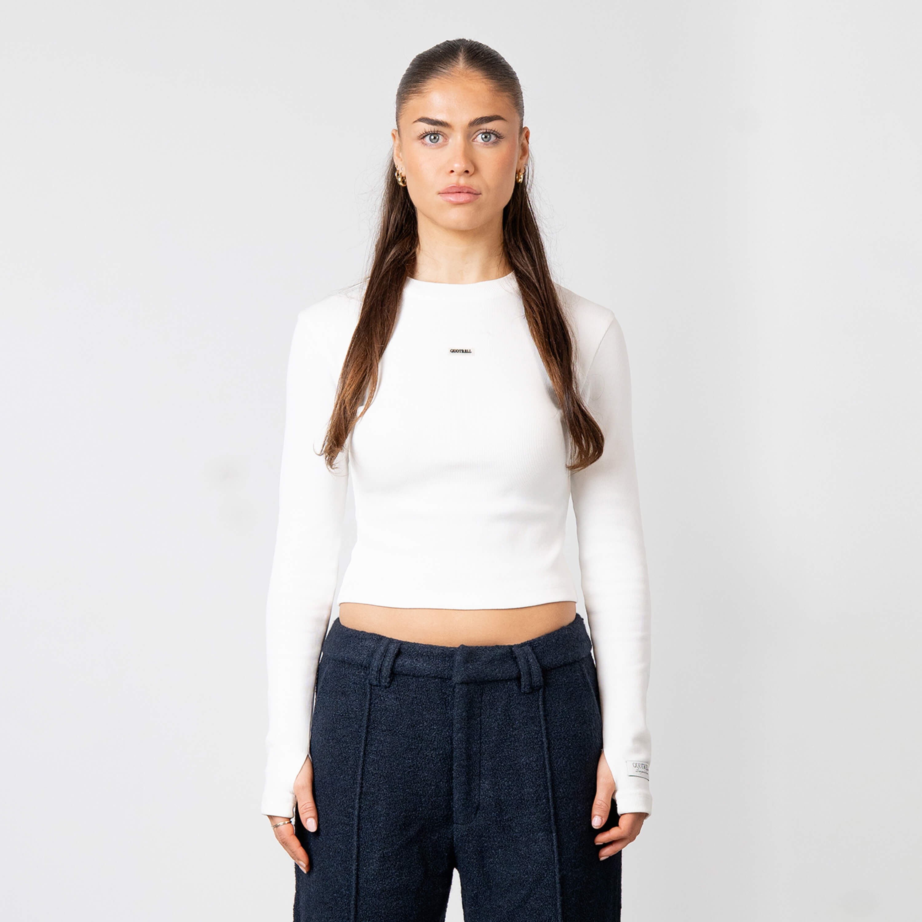 Model is 168 cm and wears size S
