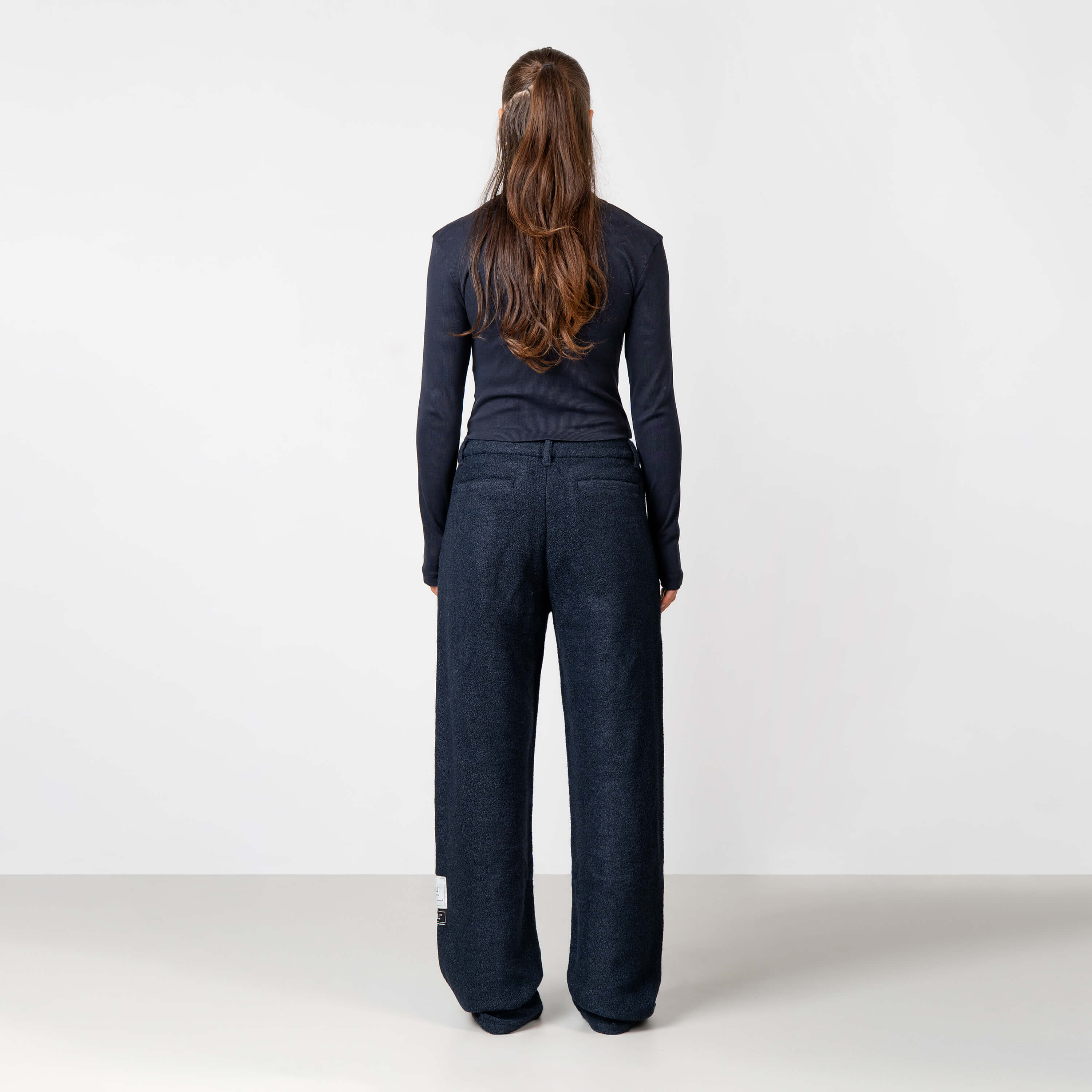 Model is 168 cm and wears size S
