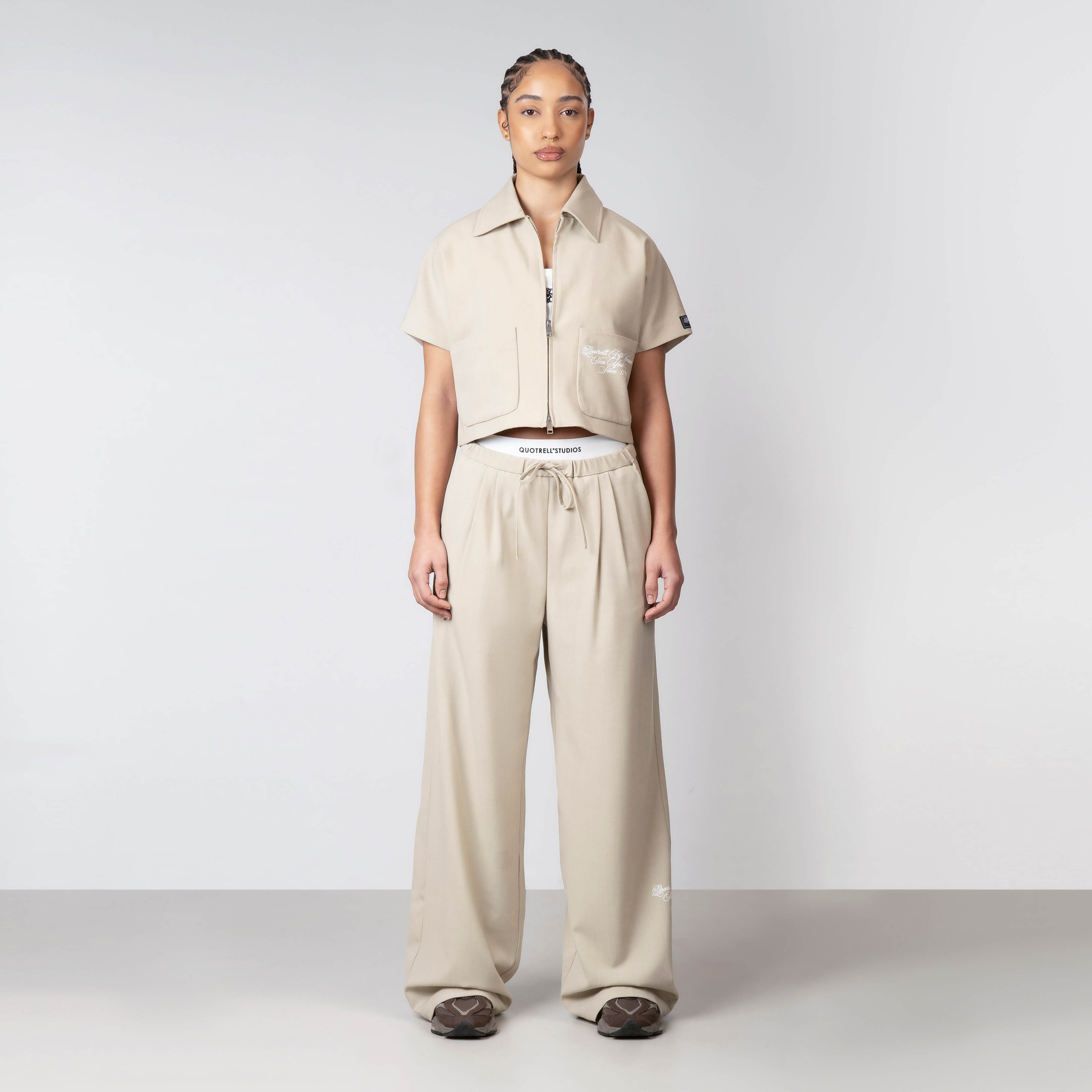 Quotrell Top Cropped Zip Top with Front Pockets • Premium Quotrell