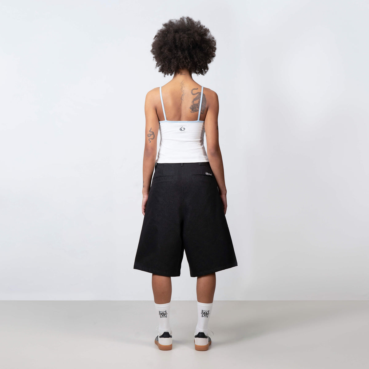 Nina Top in white and light blue