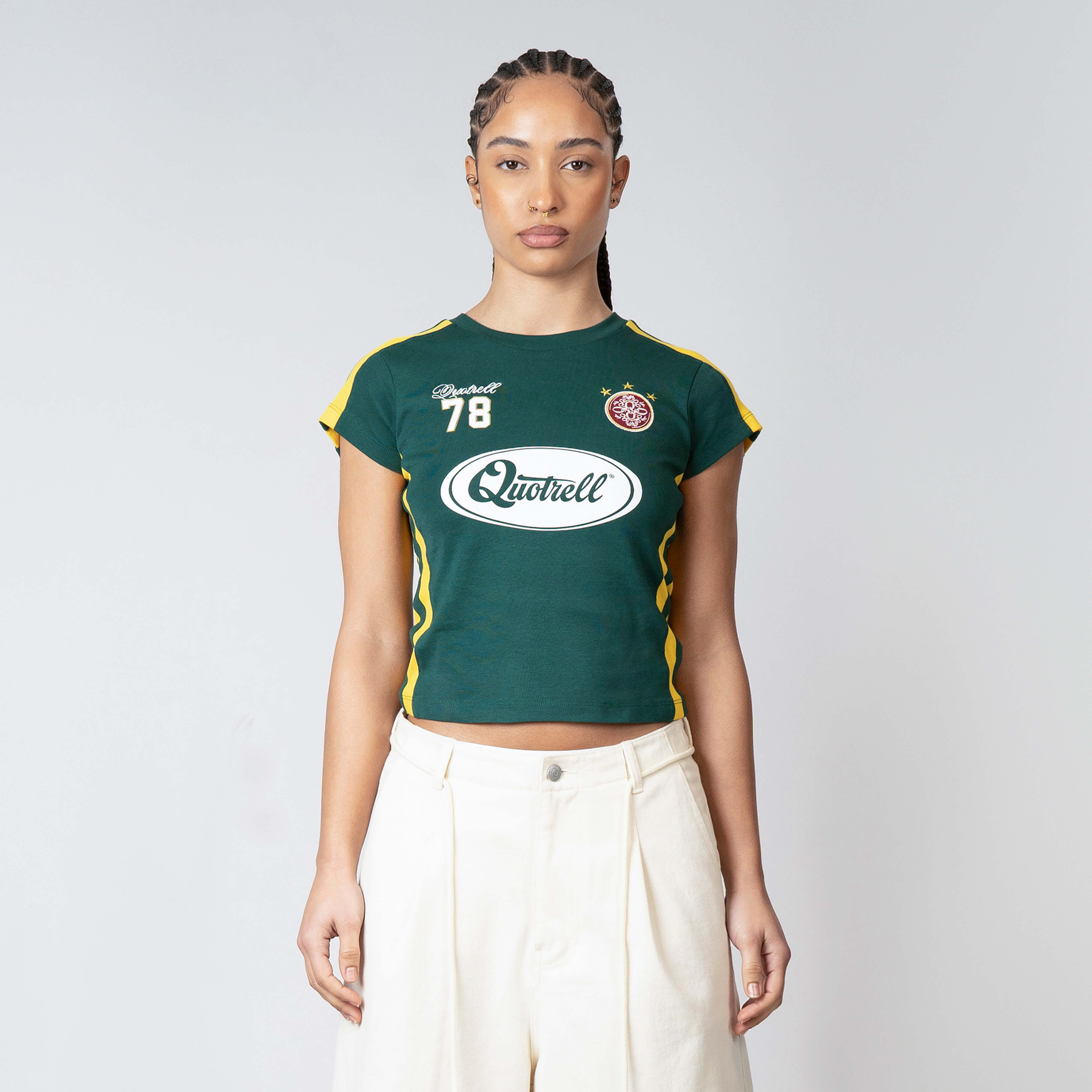 Model is 172 cm and wears size S
