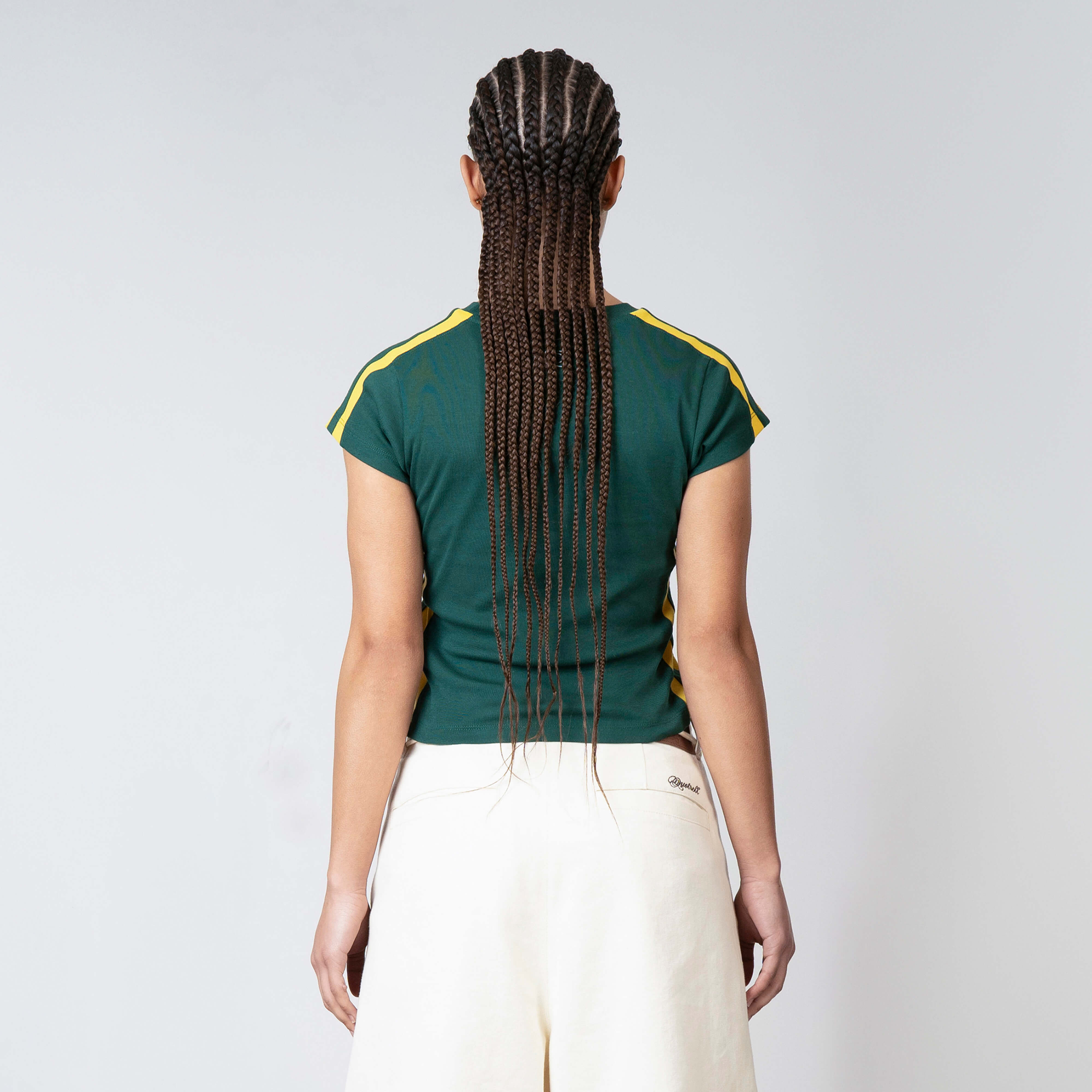 Model is 172 cm and wears size S
