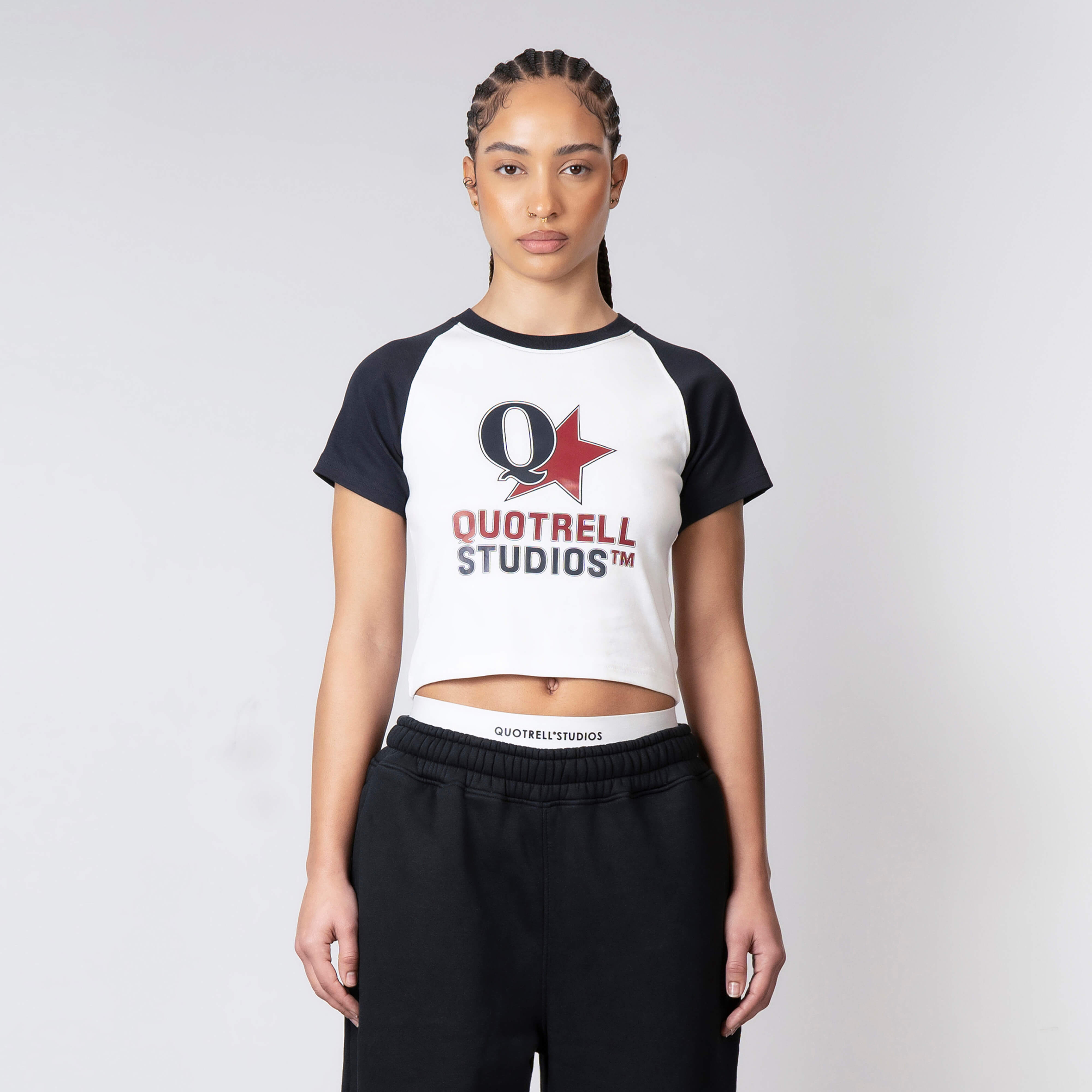 Model is 172 cm and wears size S
