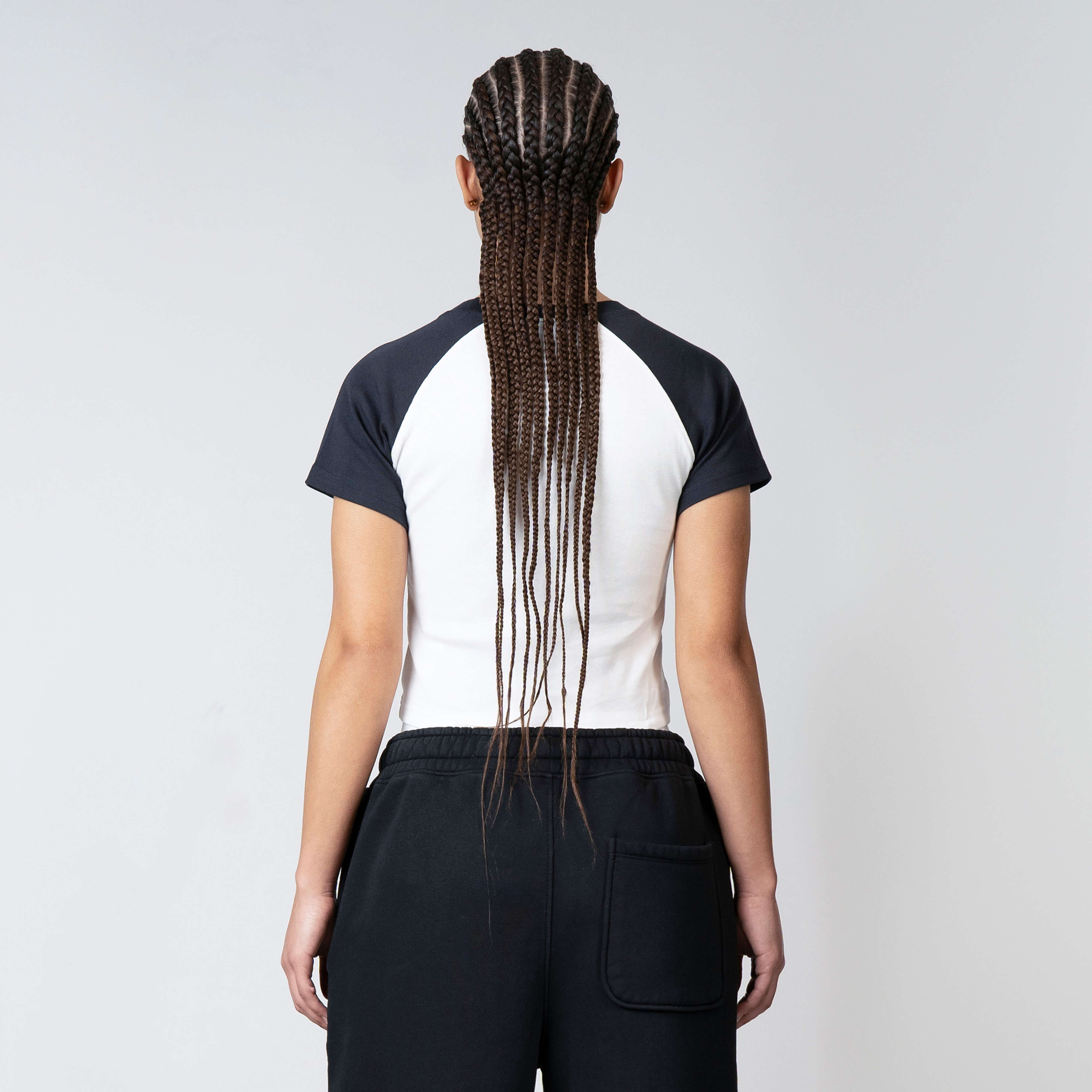 Model is 172 cm and wears size S
