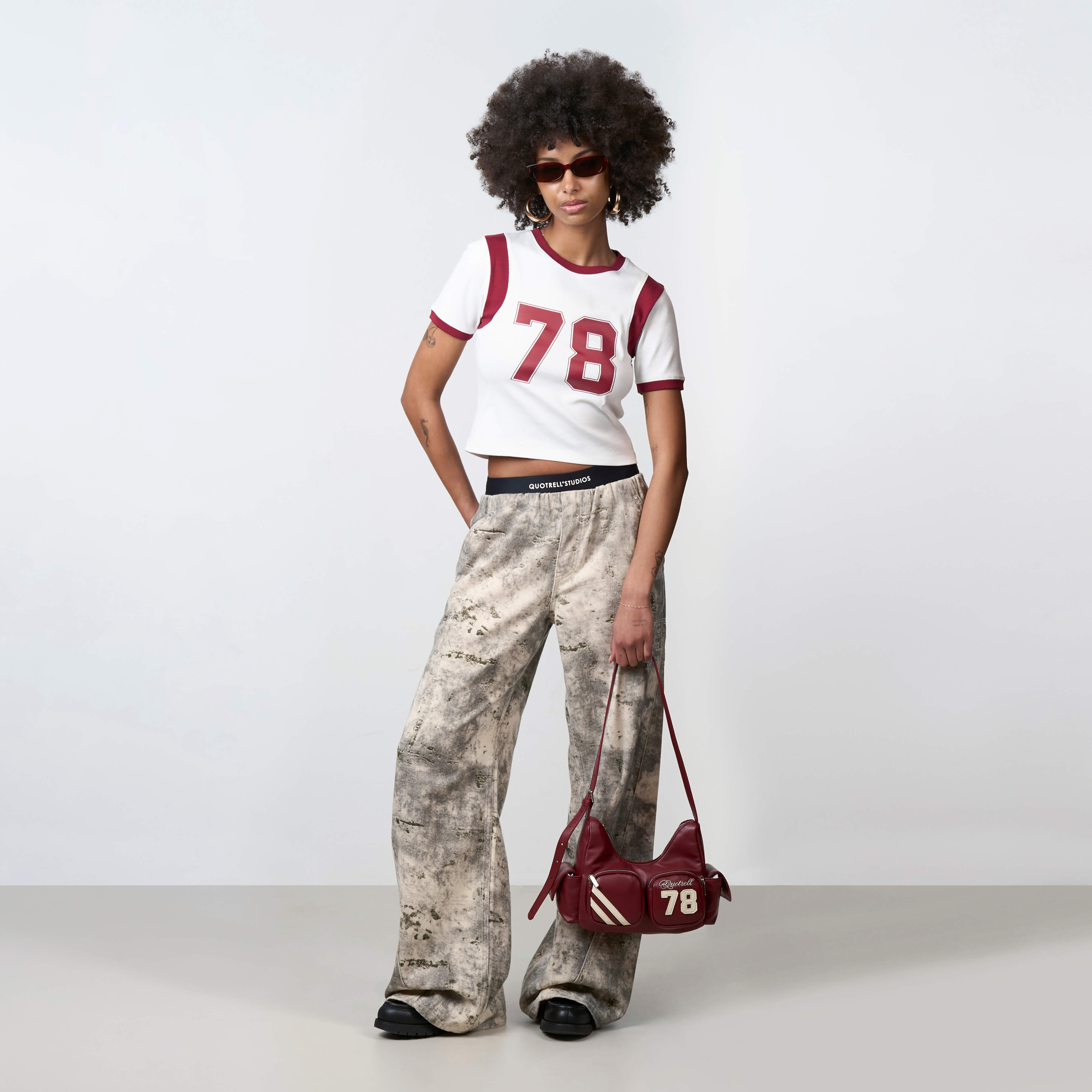 Quotrell Top 78 Top White/Red | Premium Cropped Fitted Top - Quotrell
