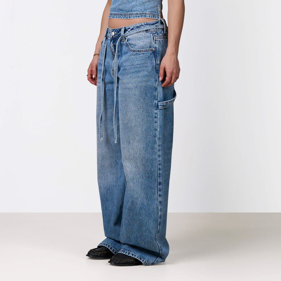 MILA JEANS | WASHED BLUE